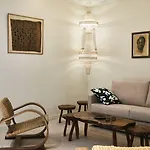 Bed & Breakfast Eden Paris