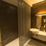 Eden 4* Paris