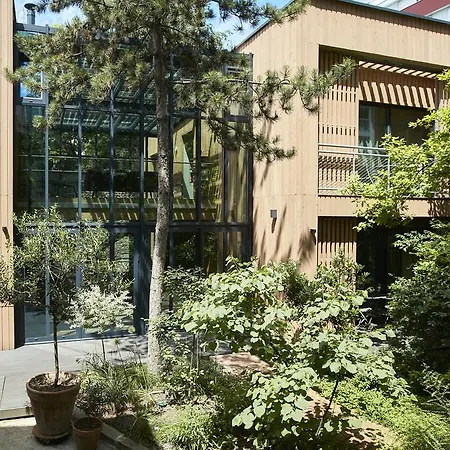 Eden Bed & Breakfast 4*